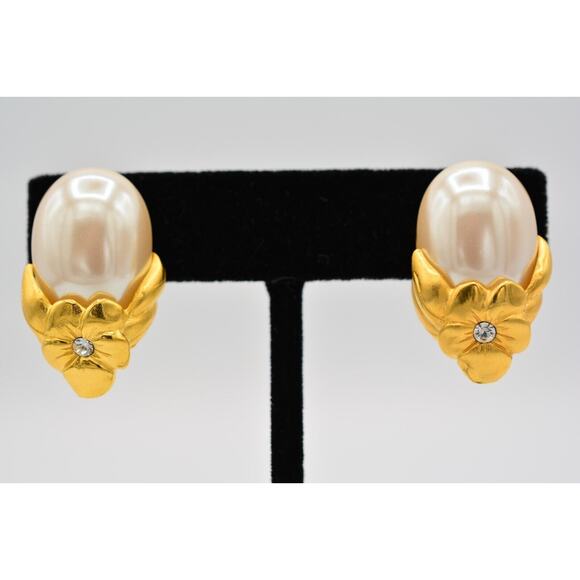 Givenchy Vintage Clip On Earrings Flower Brushed Gold Pearl Crystal Signed 9C - Picture 1 of 12